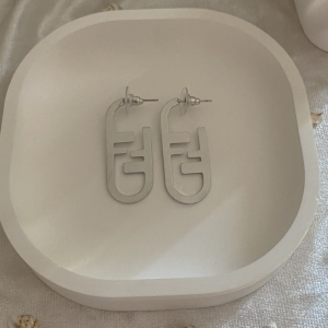 Fendi Model Silver Küpe
